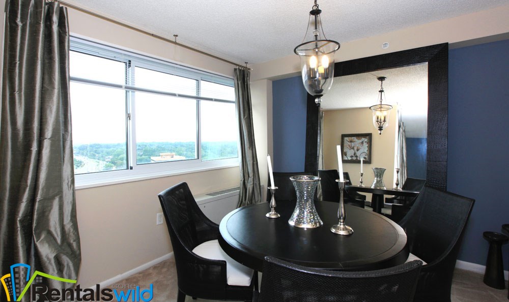 Dining Area Dining Area