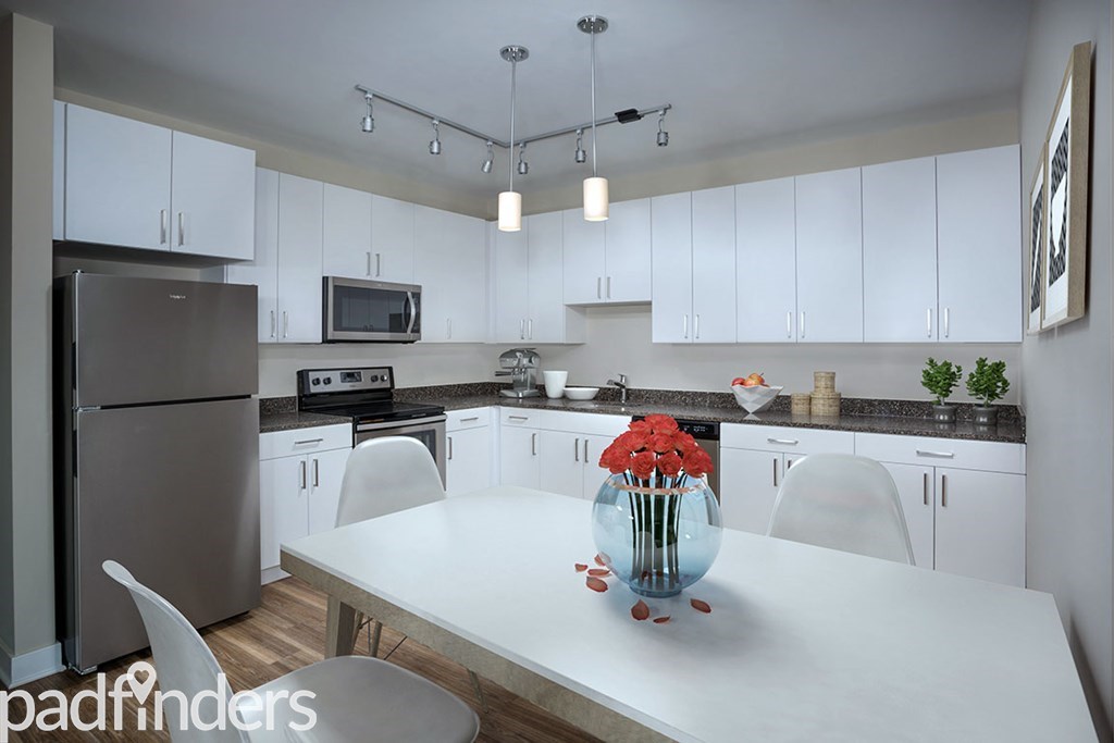 REMY_GALLERY_Features_Kitchen-White-Cabinets