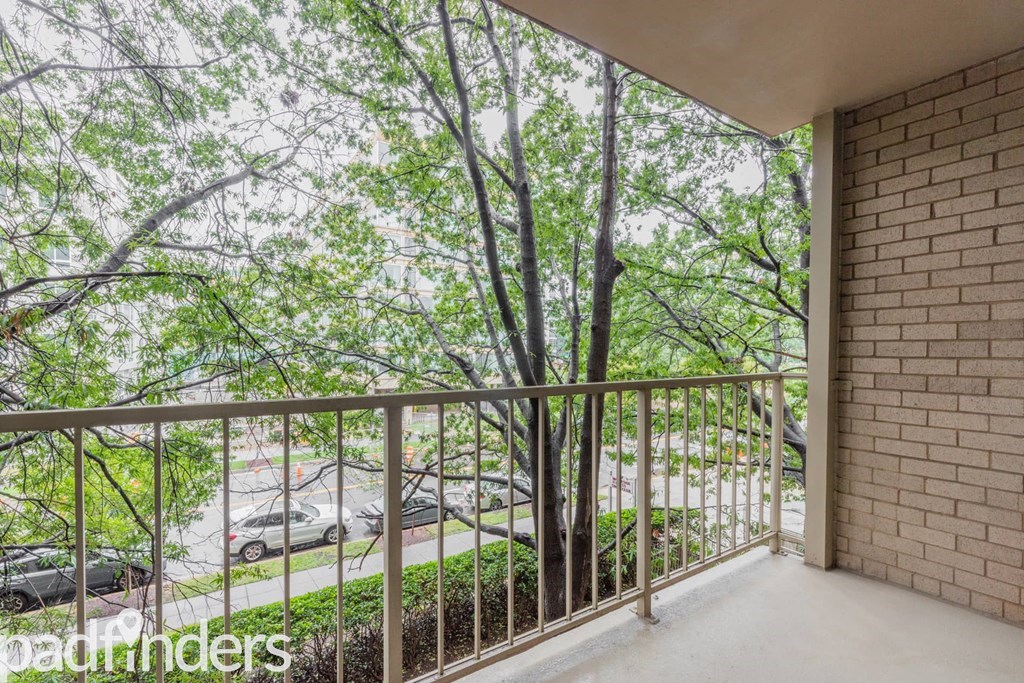 apartmentriver_watersidetowers_unit204_building901_a1-w_2018_pat1_rv