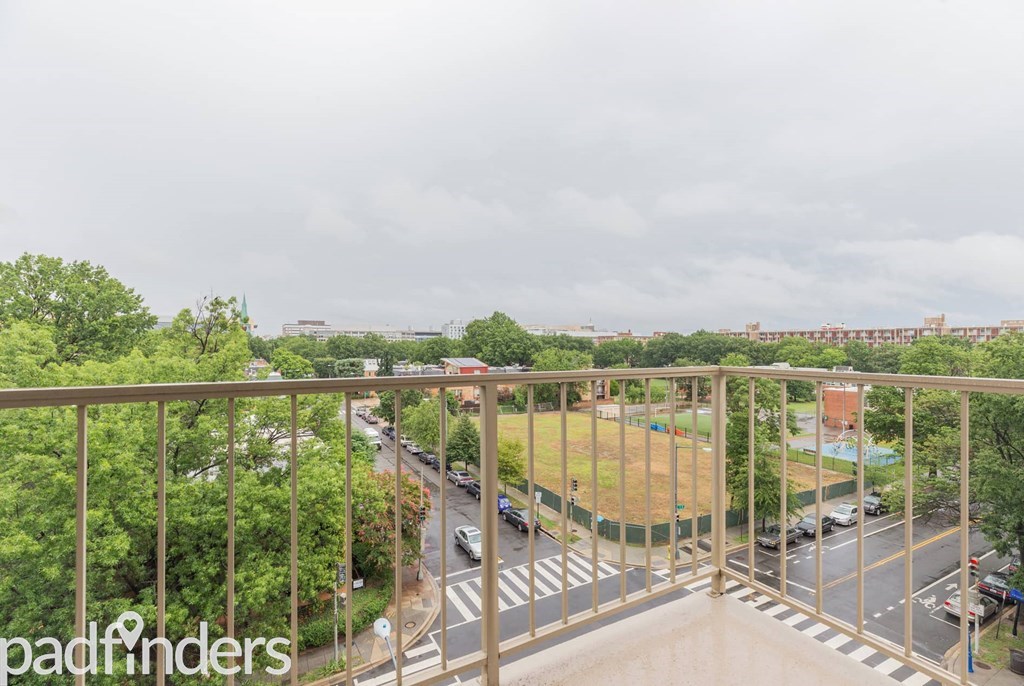 apartmentriver_watersidetowers_unit611b_tower-2bed-corner_2018_view_rv