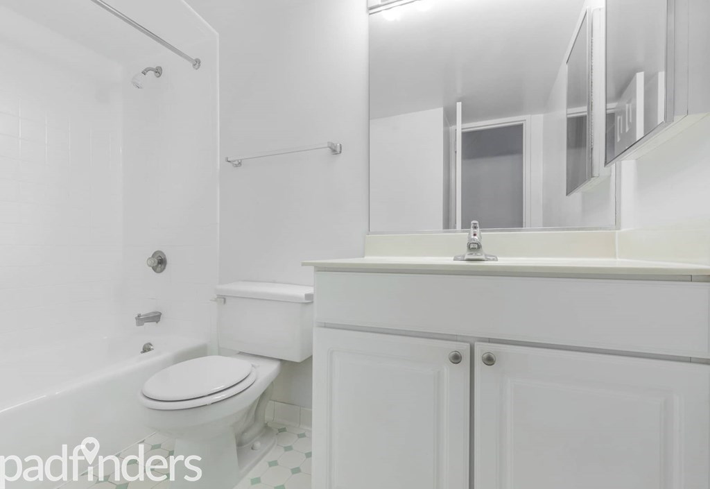 apartmentriver_watersidetowers_unit611b_tower-2bed-corner_2018_bth_rv