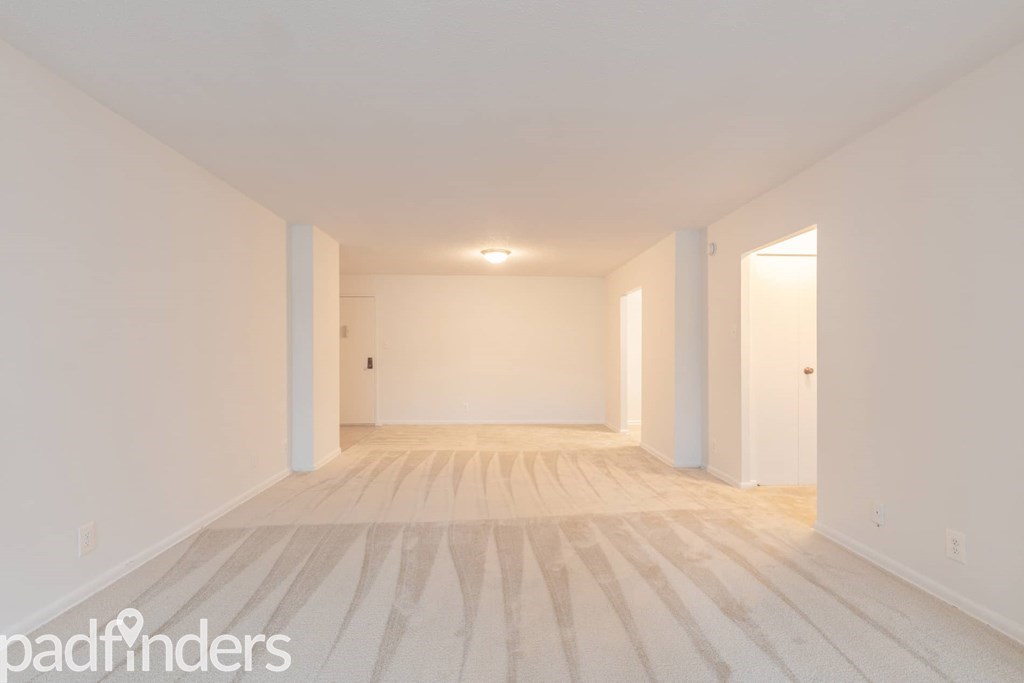 apartmentriver_watersidetowers_unit204_building901_a1-w_2018_liv2_rv