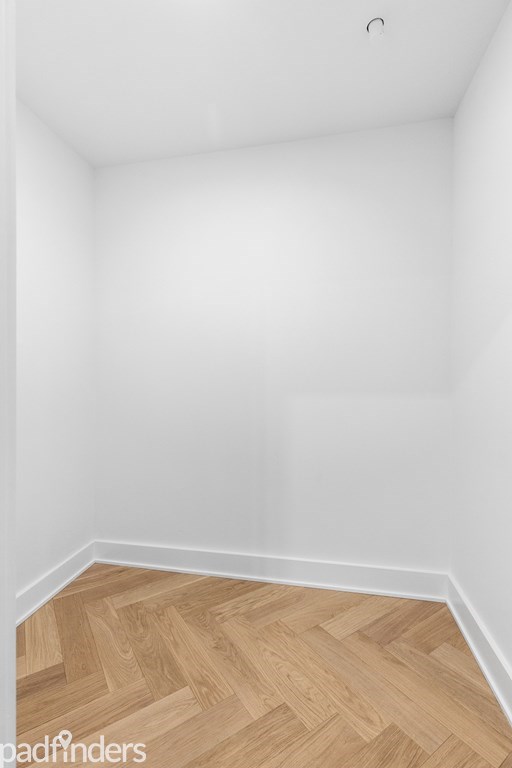 sidney #206 (new)-22 sidney #206 (new)-22